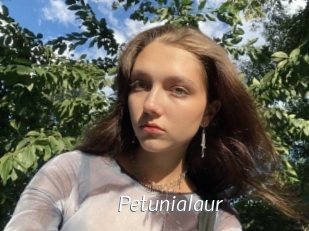 Petunialaur