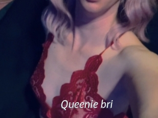 Queenie_bri