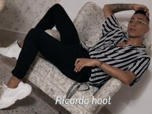 Ricardo_hoot