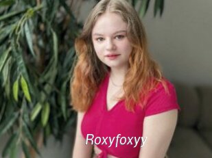 Roxyfoxyy