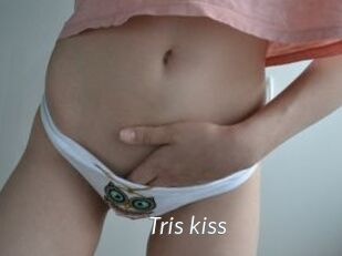 Tris_kiss