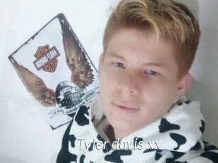 Tyler_davis_xx