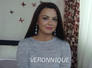 VERONNIQUE_